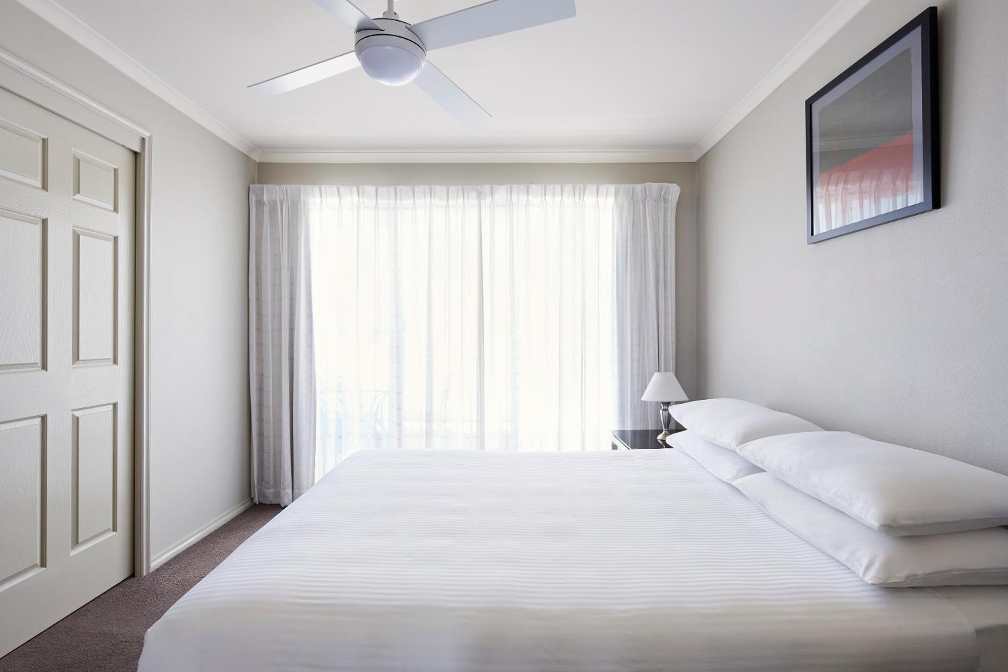 Pinnacle Apartments Канбера Екстериор снимка