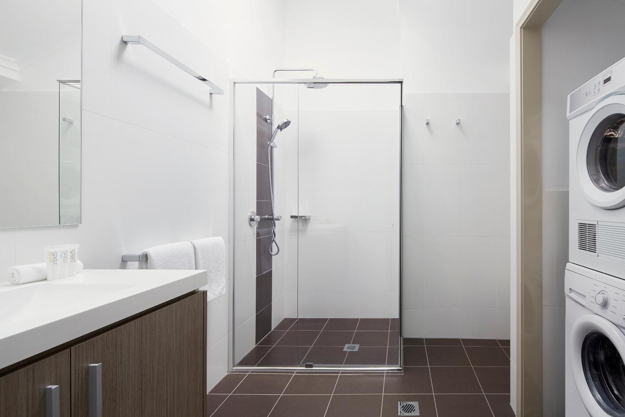 Pinnacle Apartments Канбера Екстериор снимка