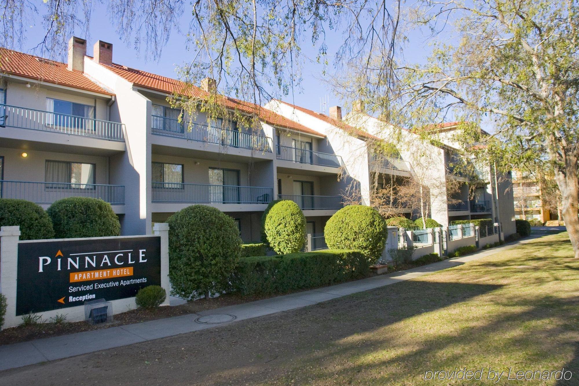 Pinnacle Apartments Канбера Екстериор снимка