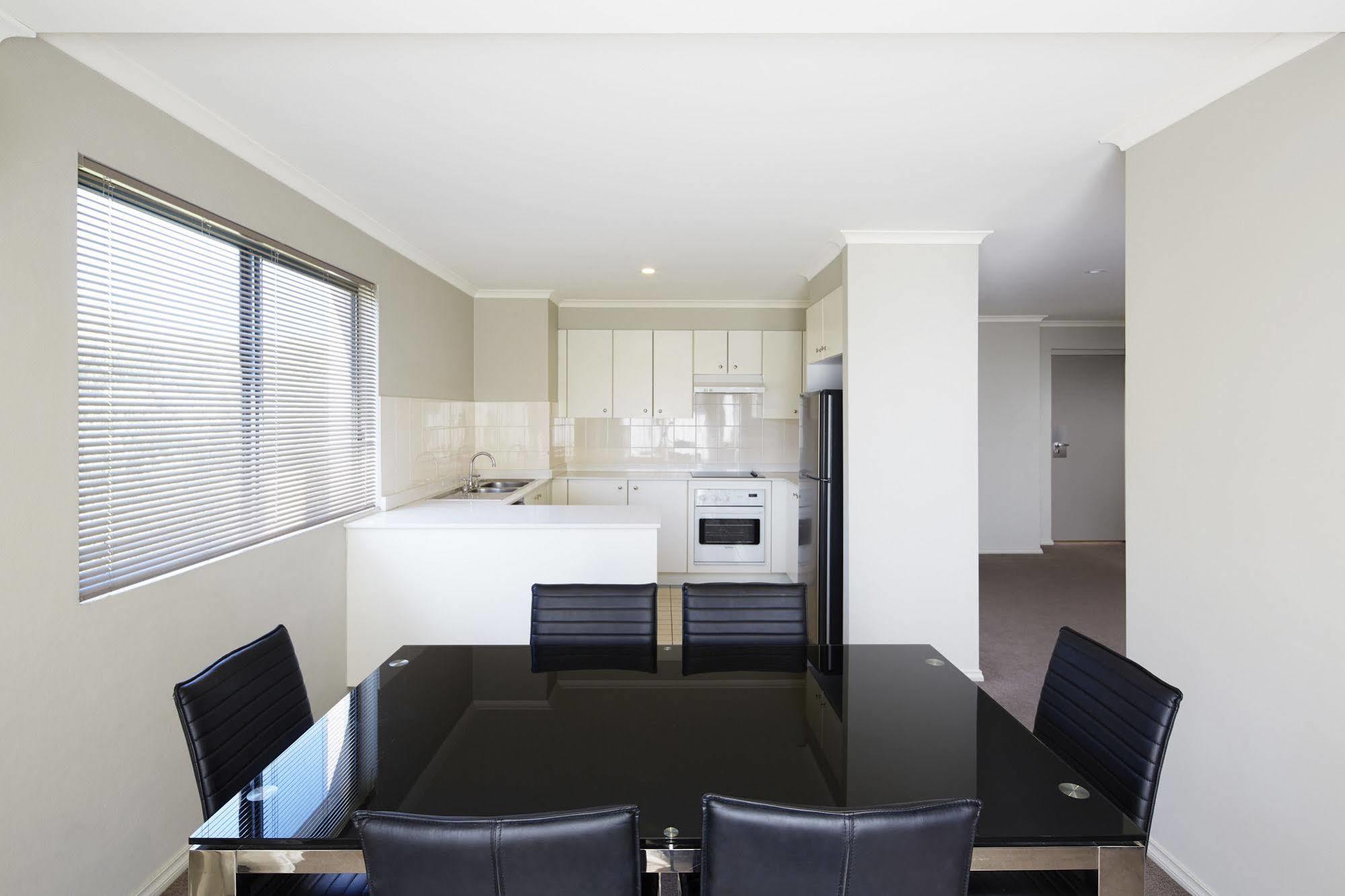 Pinnacle Apartments Канбера Екстериор снимка