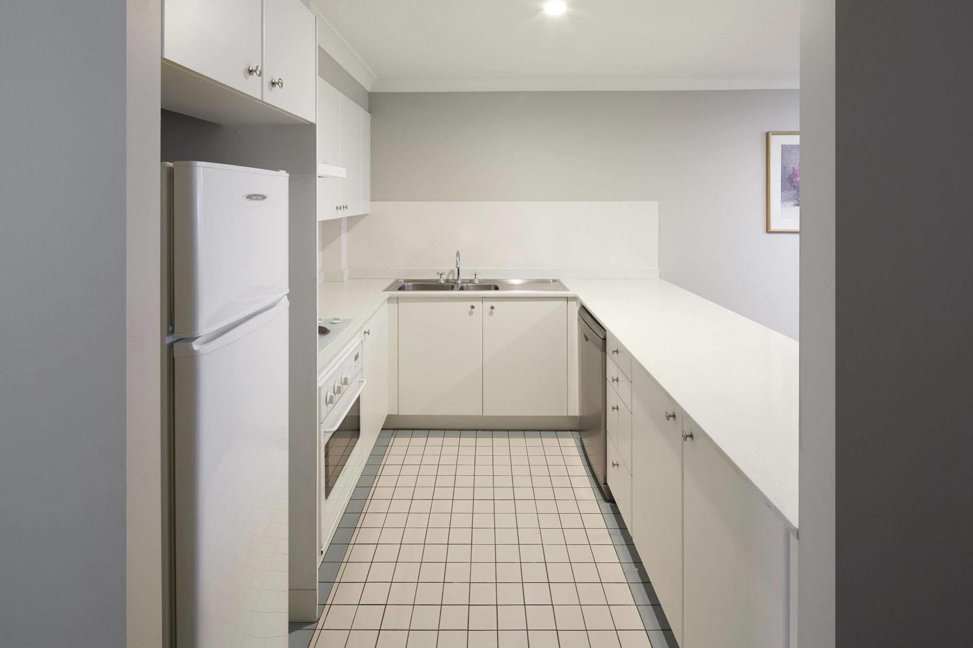 Pinnacle Apartments Канбера Екстериор снимка